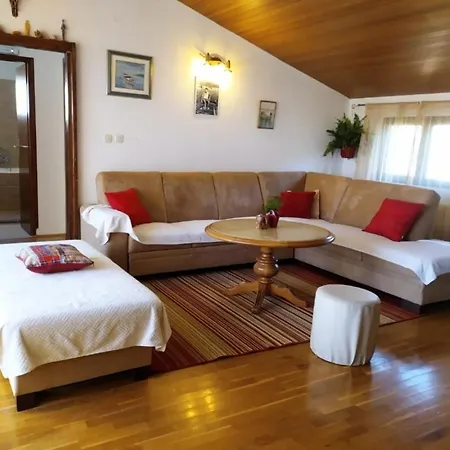 Andela Podgora