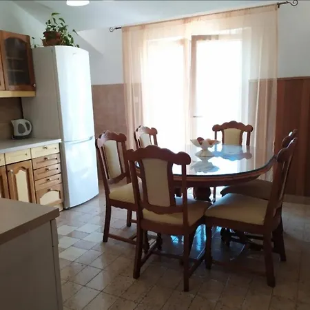 Andela Apartment Podgora